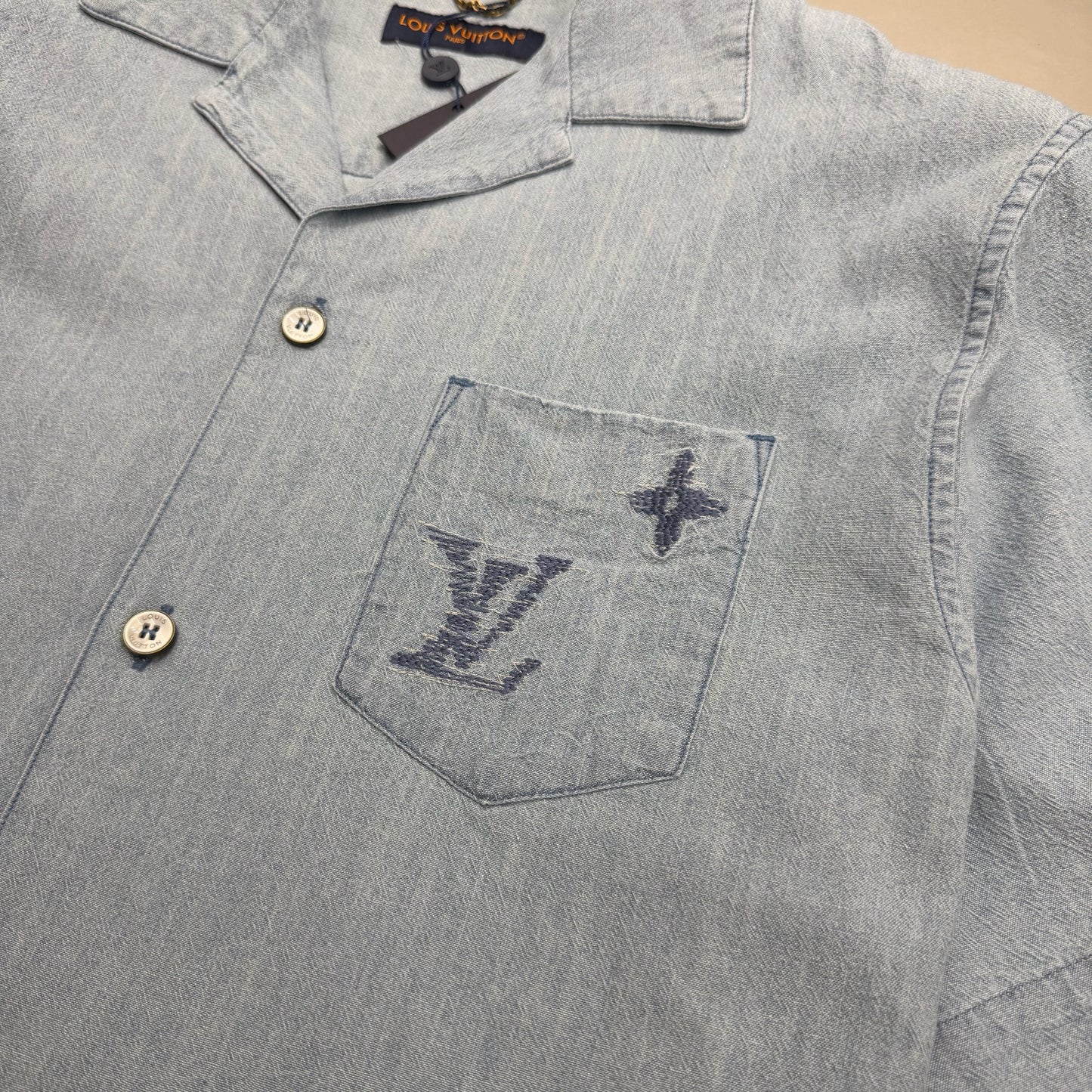 Short sleeve shirt