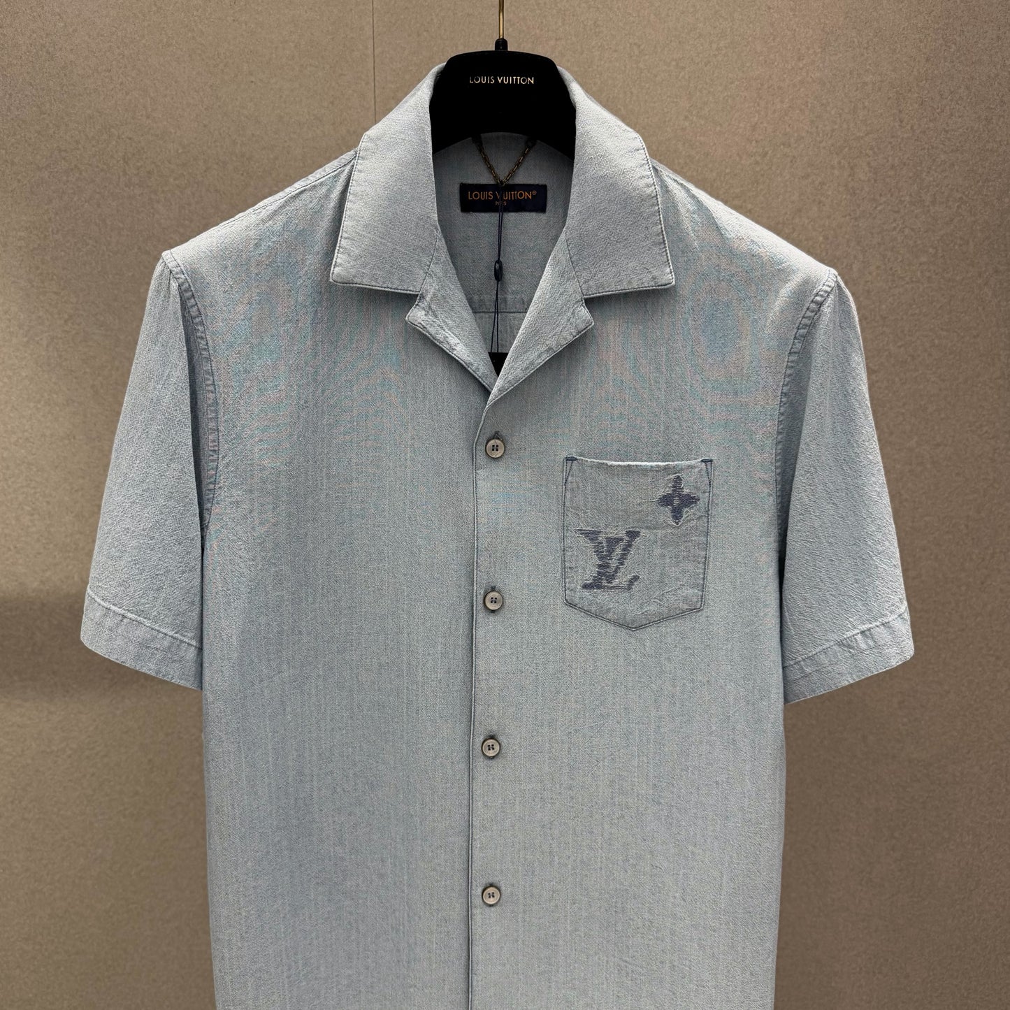 Short sleeve shirt