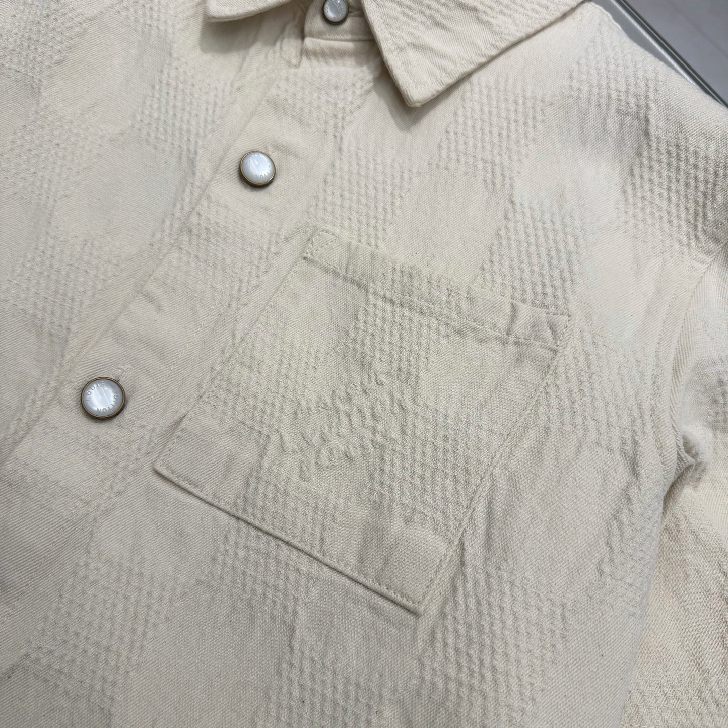 Short sleeve shirt