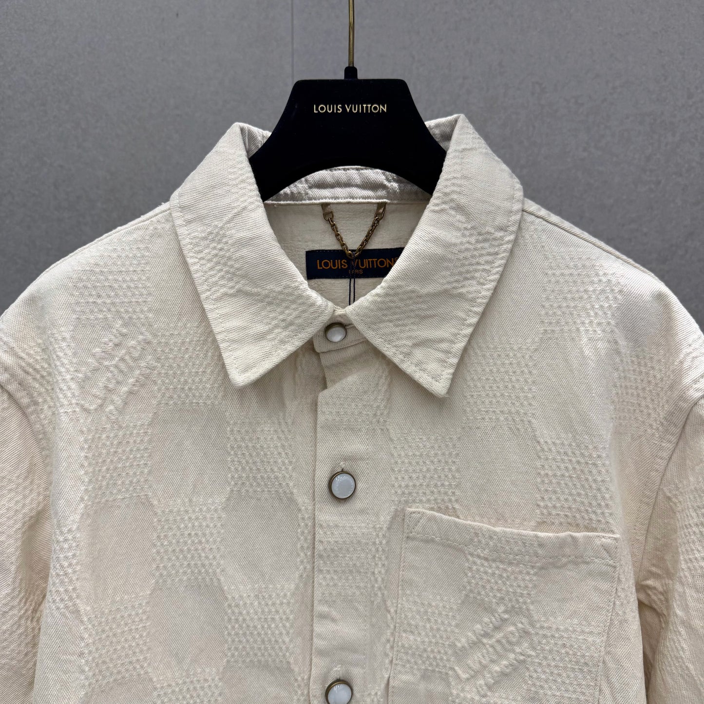 Short sleeve shirt