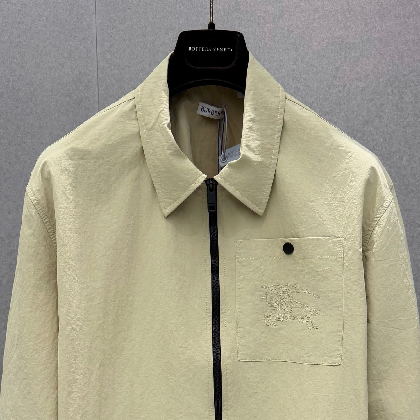 Short sleeve shirt