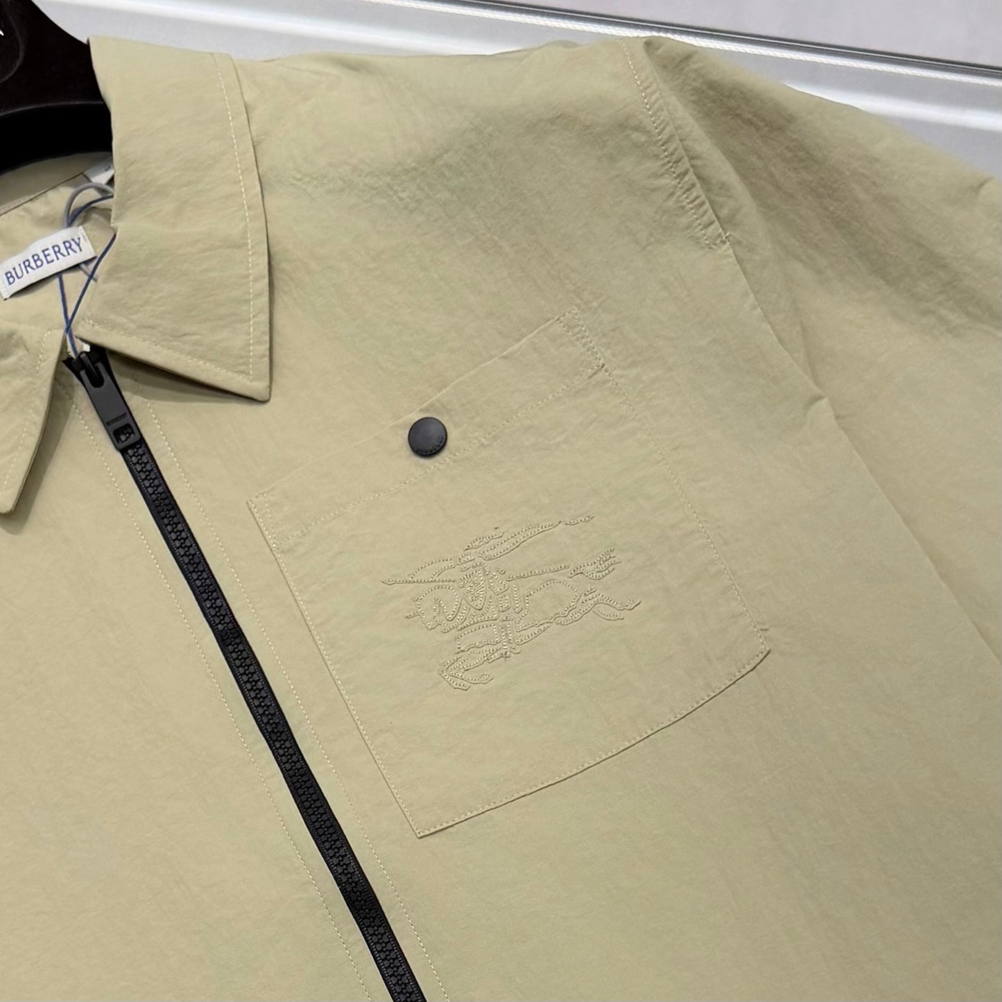 Short sleeve shirt