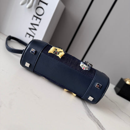 Shoulder Bag     062417