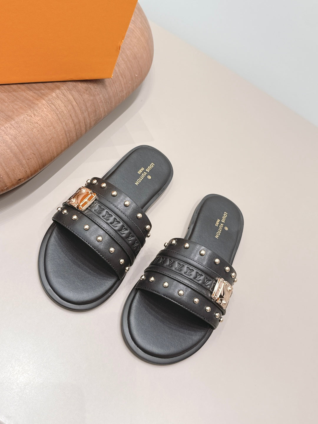 Slippers