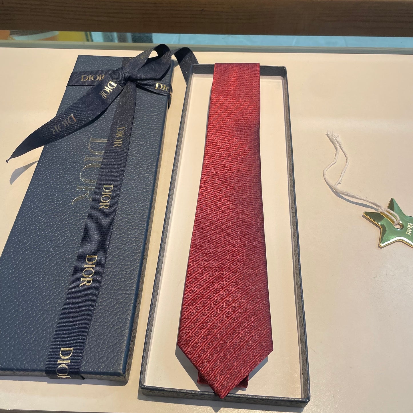 Tie