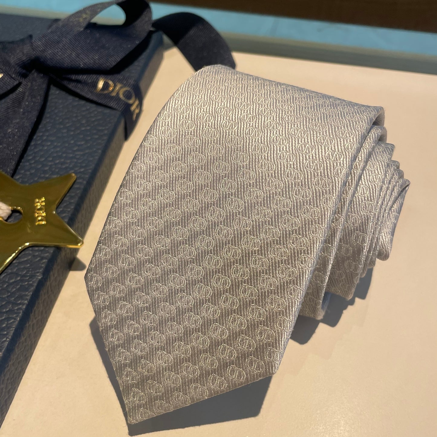 Tie