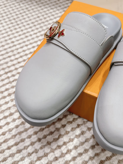 Slippers
