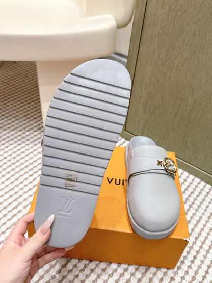 Slippers