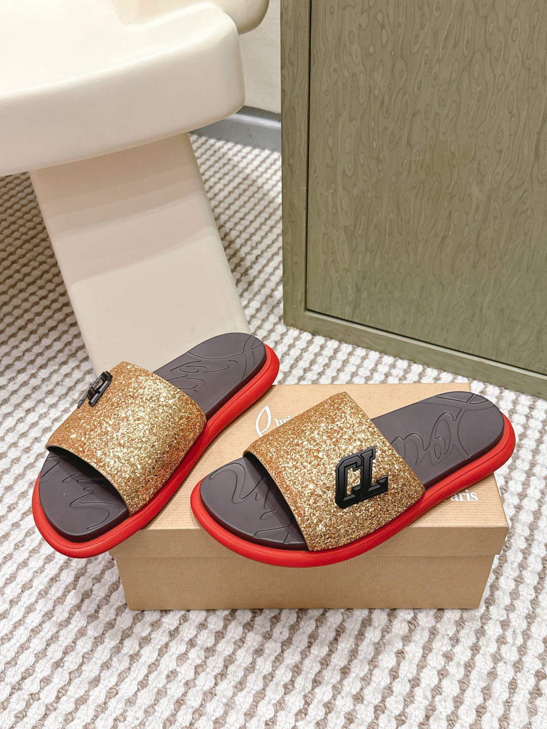 Slippers