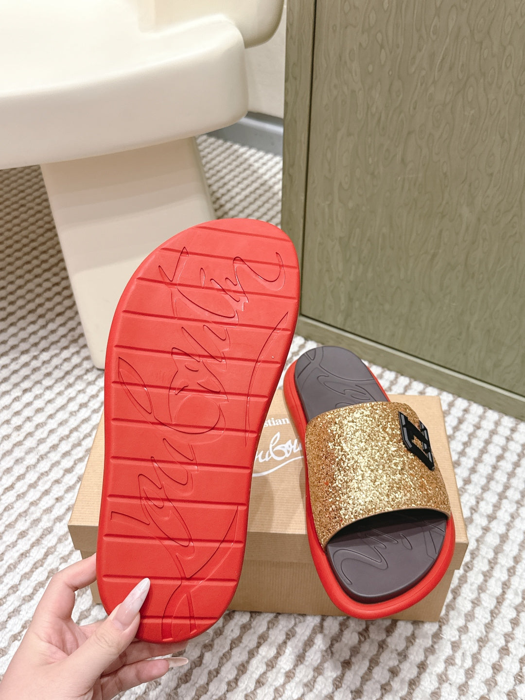 Slippers