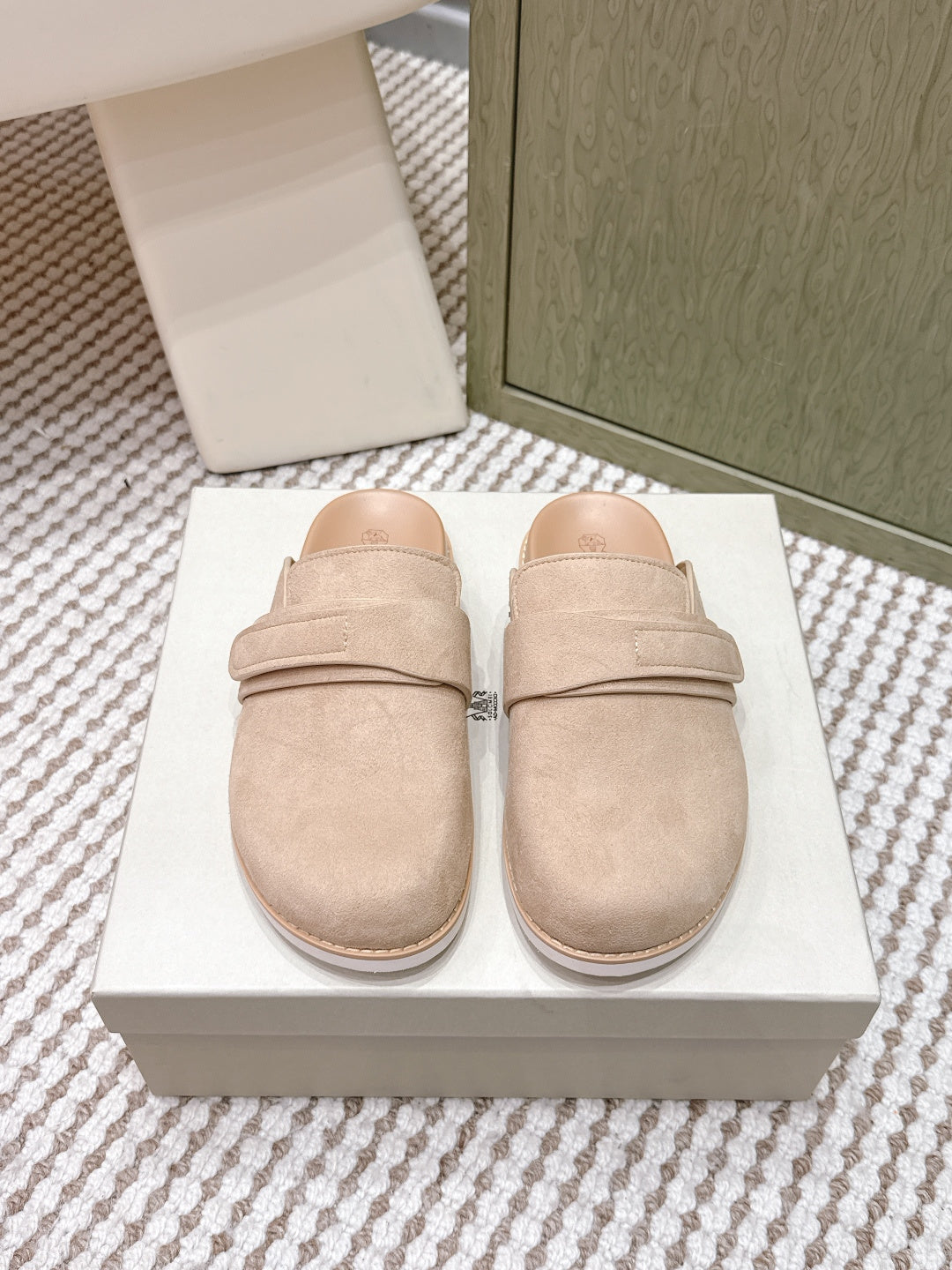 Slippers