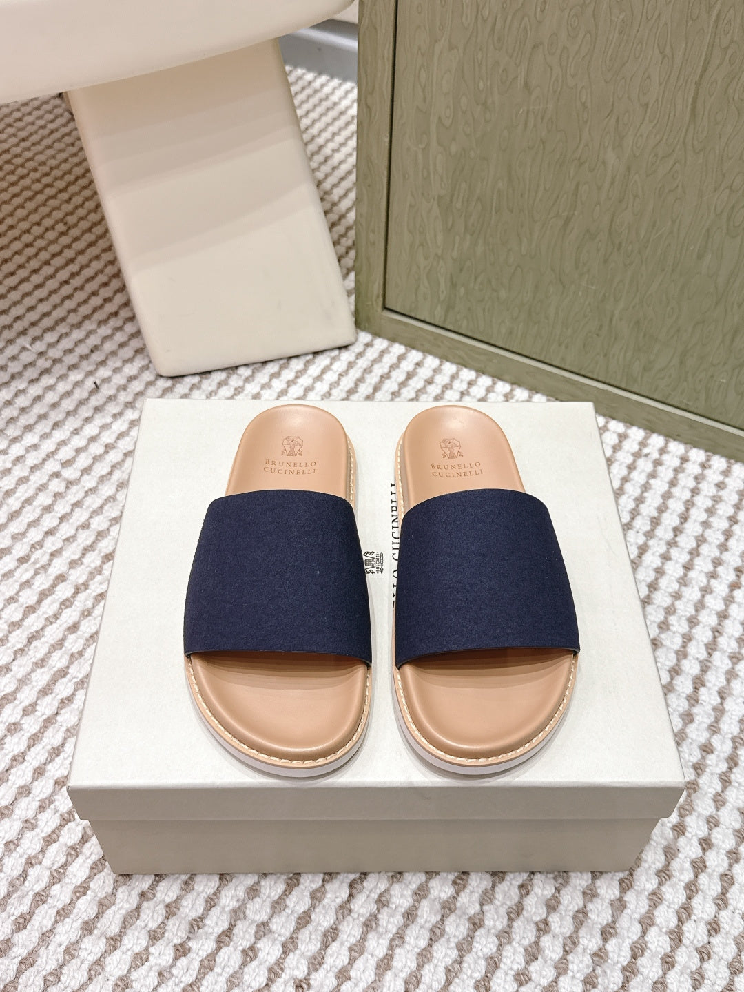 Slippers