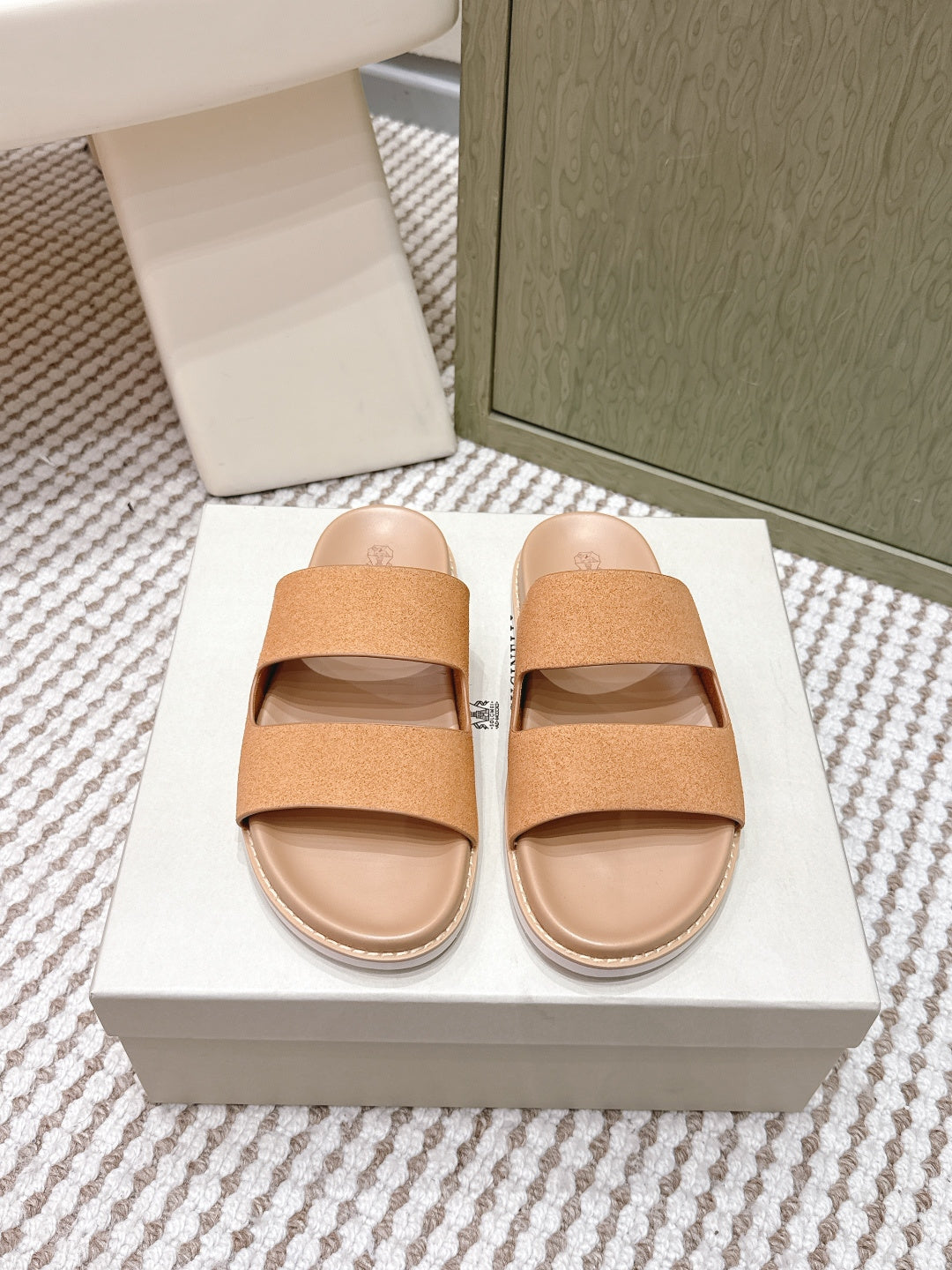 Slippers