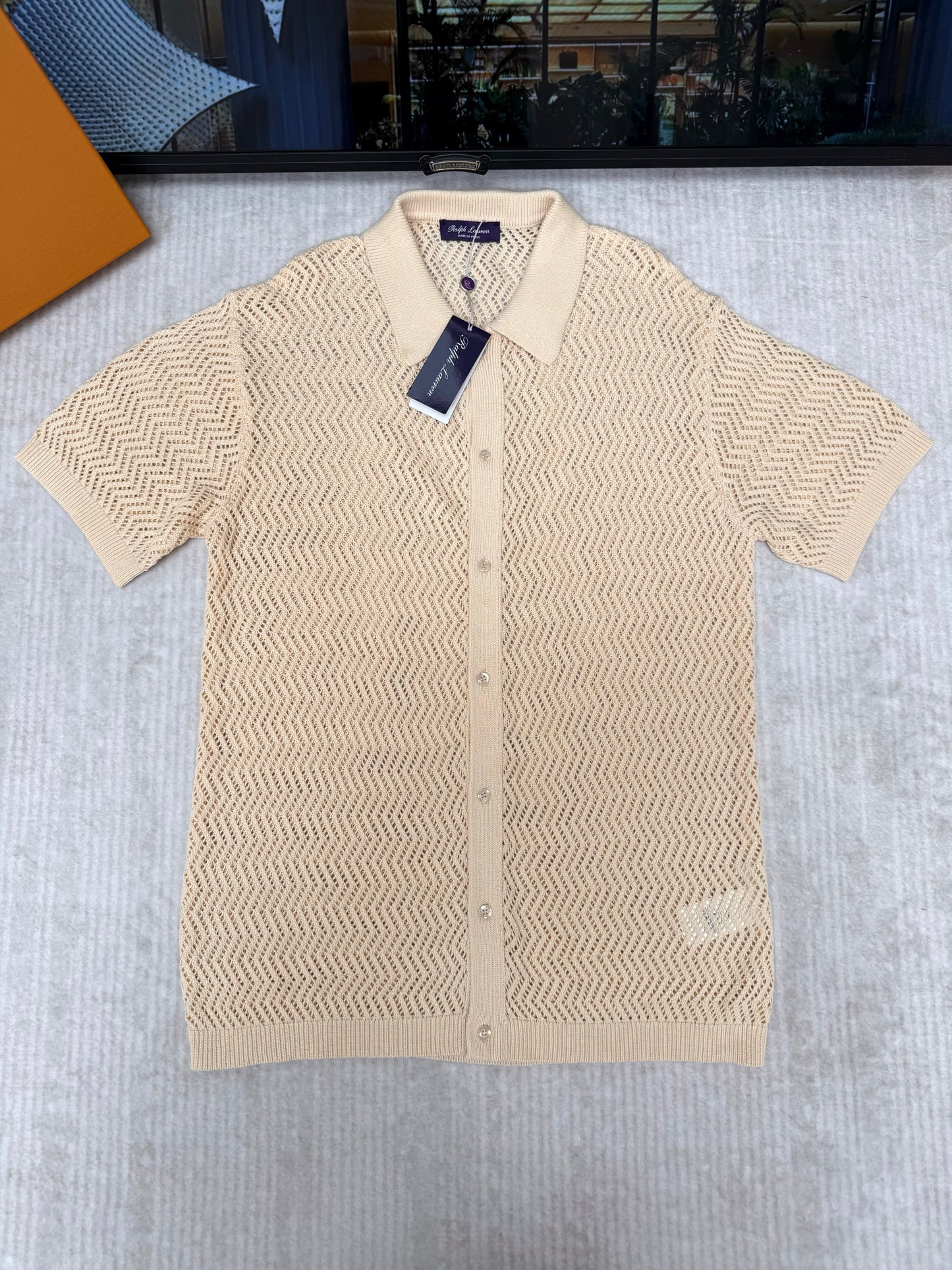 Short sleeve shirt