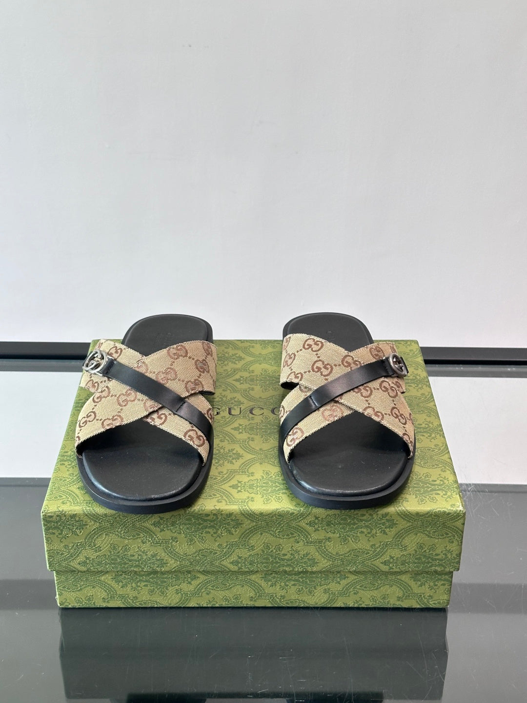 Slipper