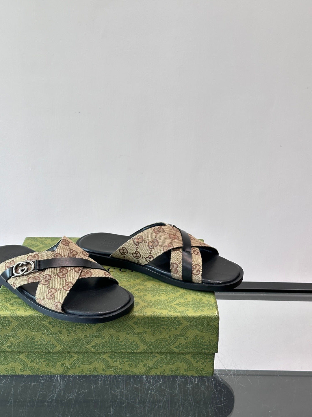 Slipper