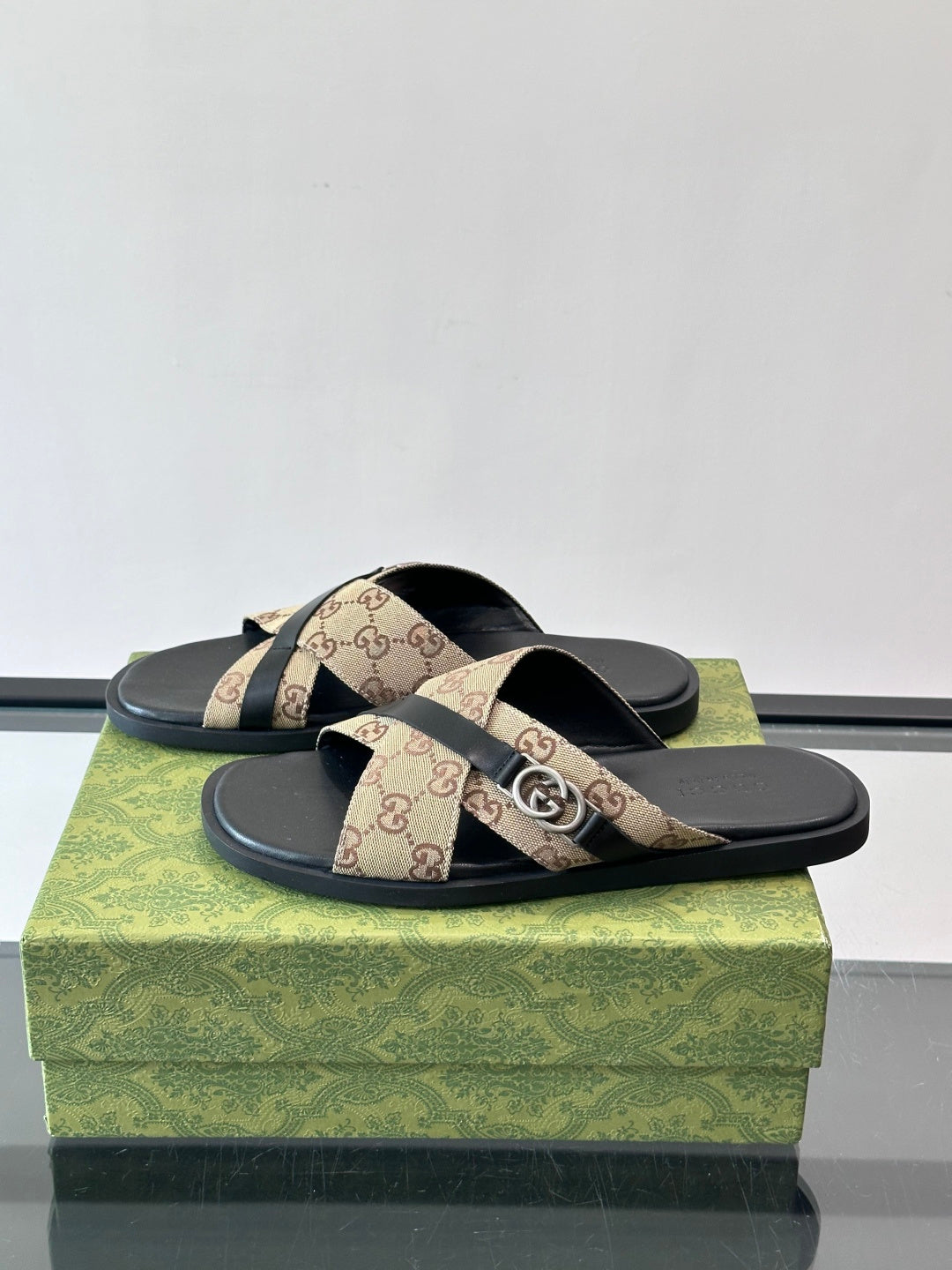 Slipper