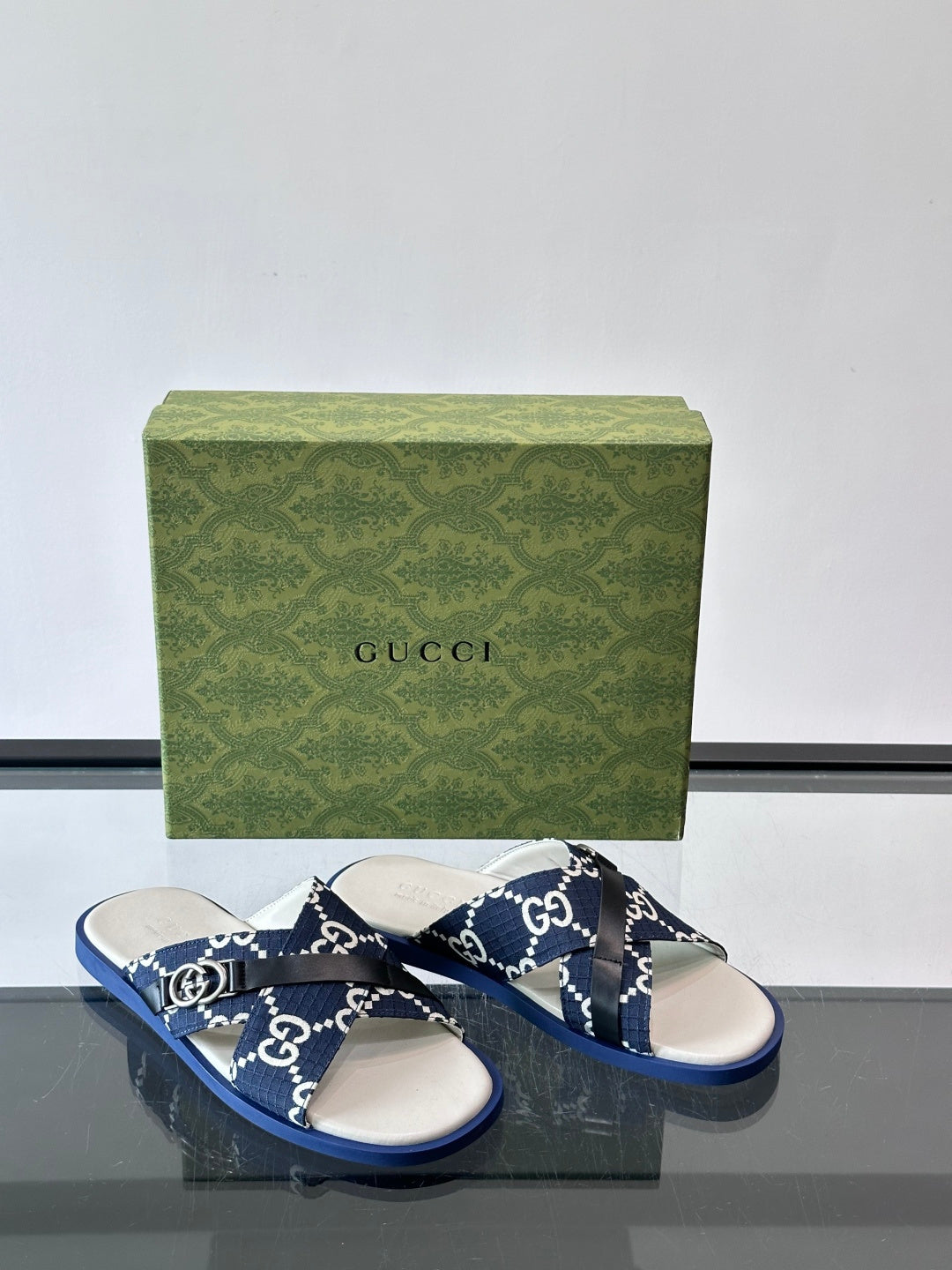Slipper