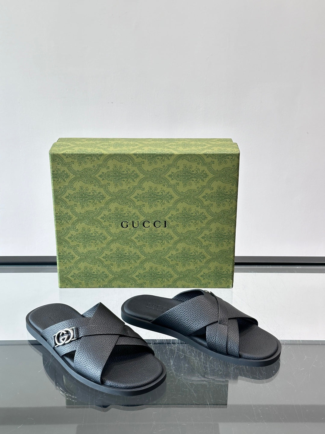 Slipper