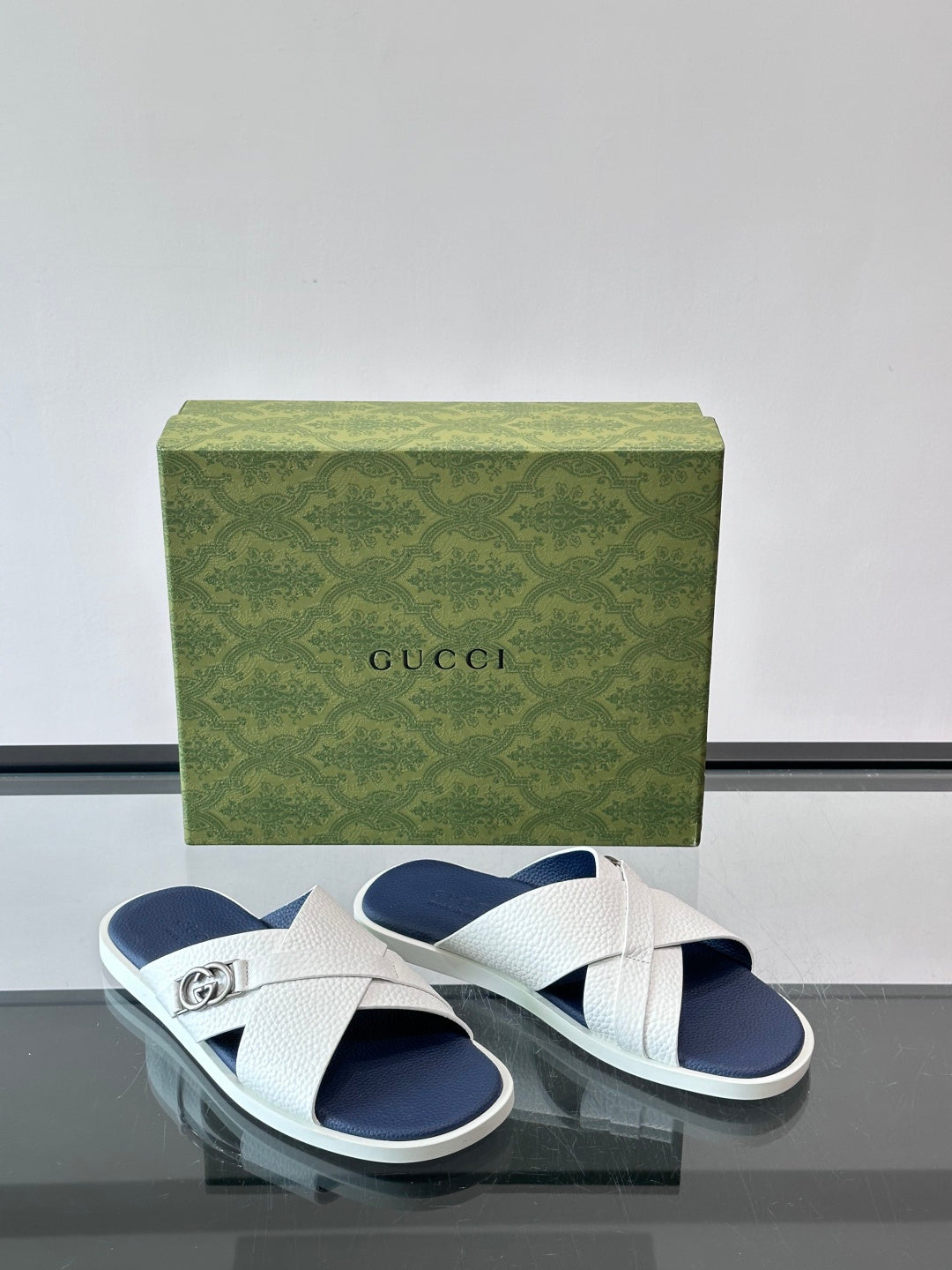 Slipper