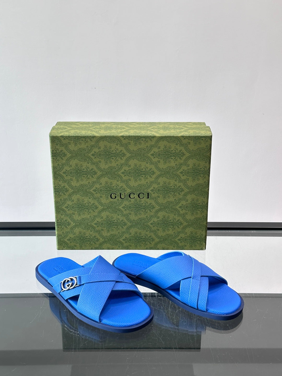 Slipper