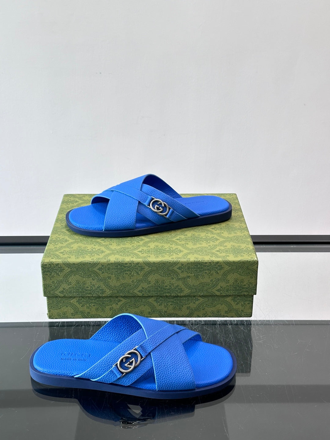 Slipper
