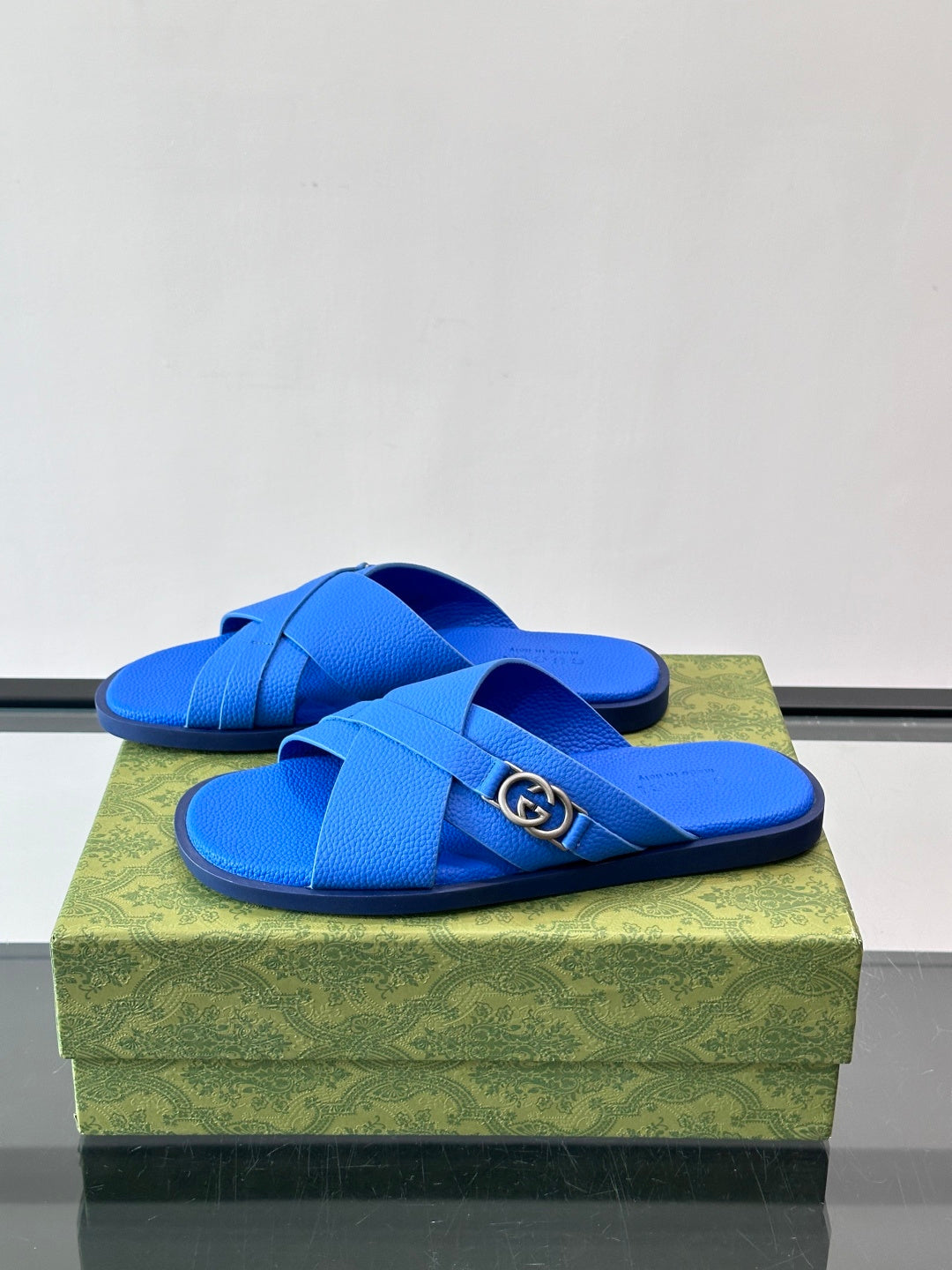 Slipper
