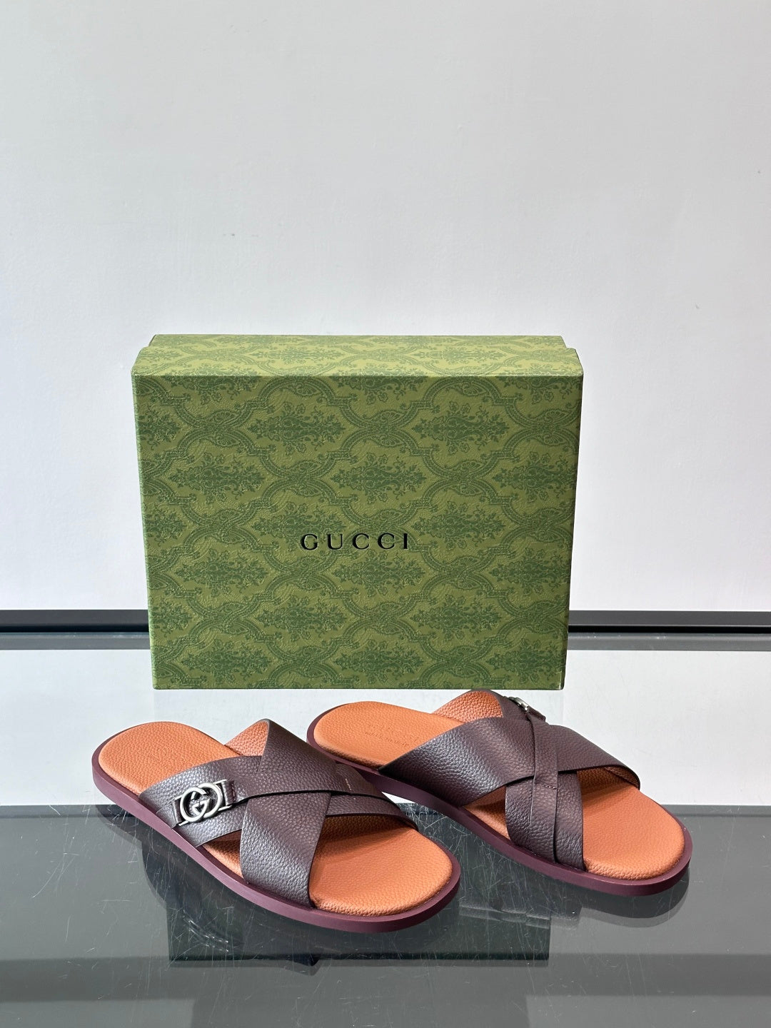 Slipper