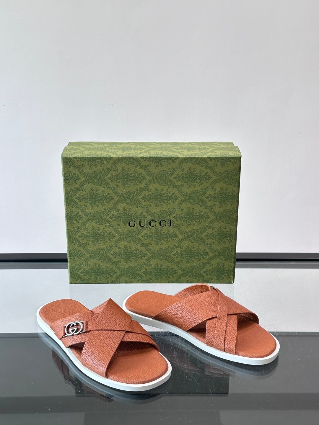 Slipper