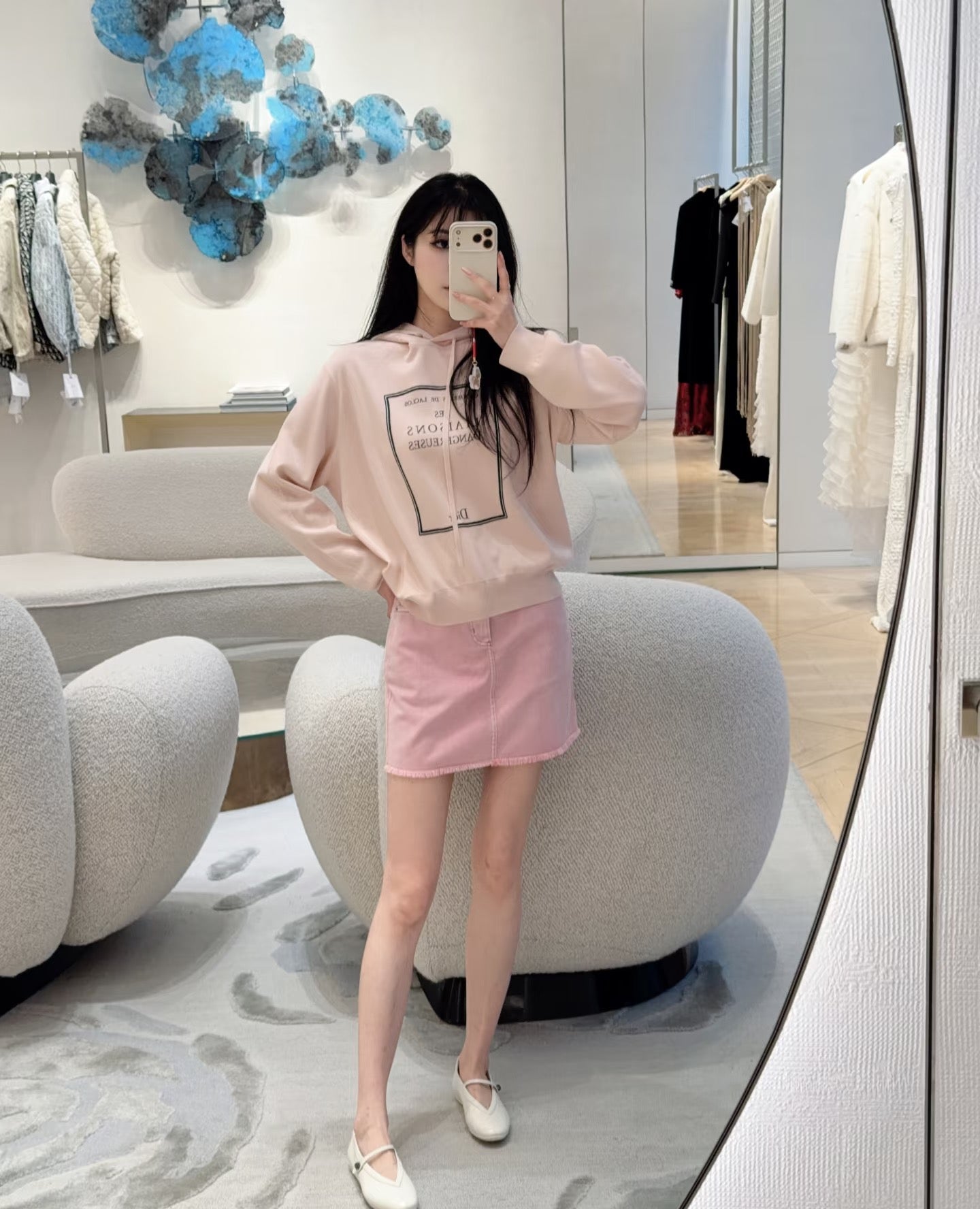 Sweatshirt