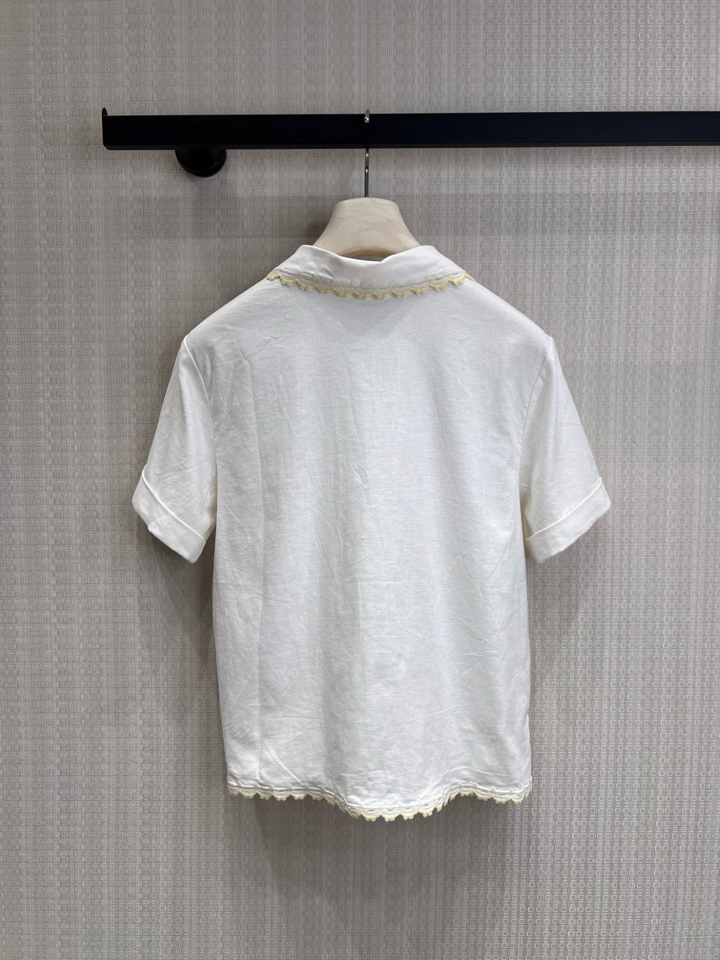 Short sleeve shirt