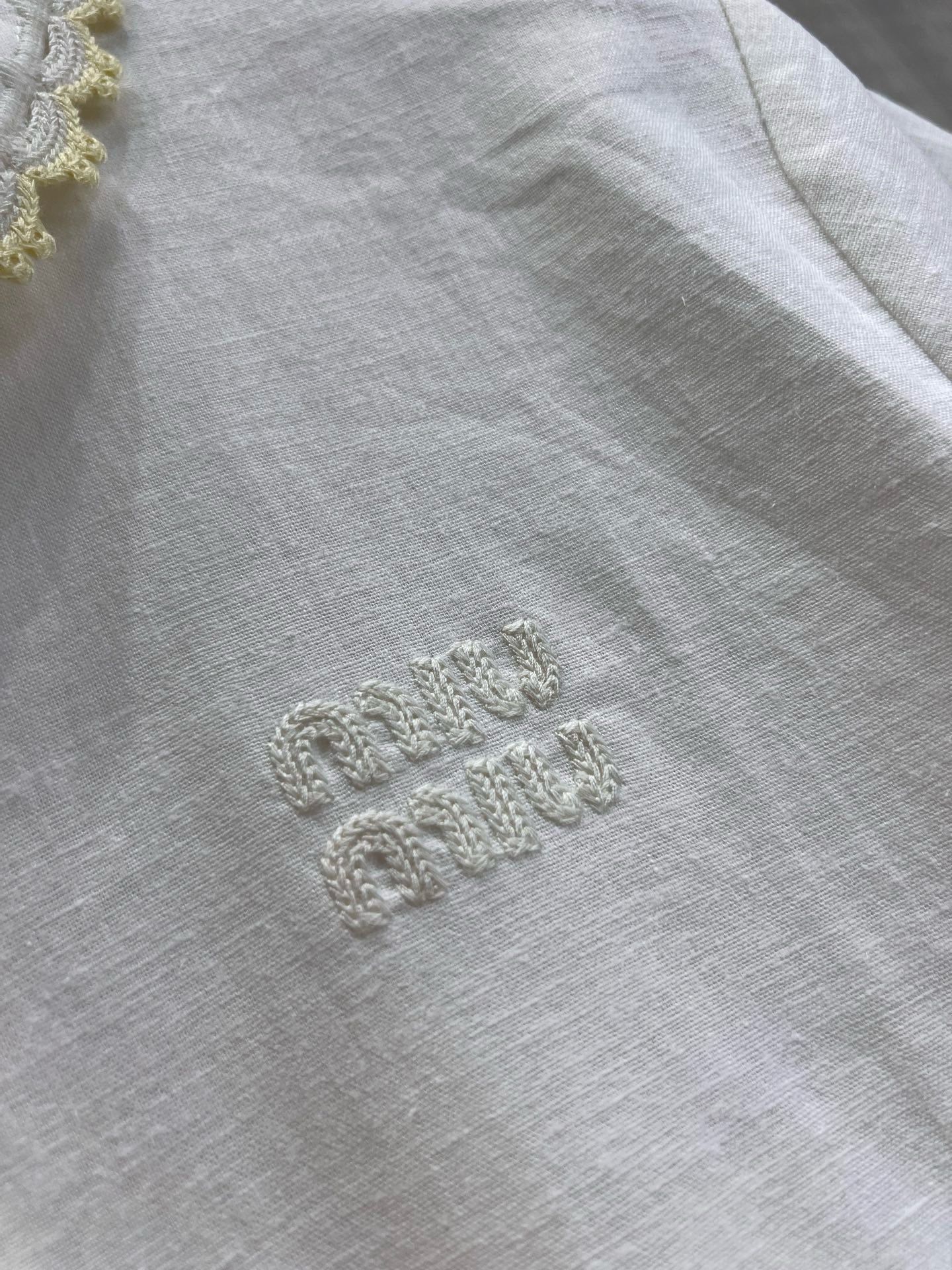 Short sleeve shirt