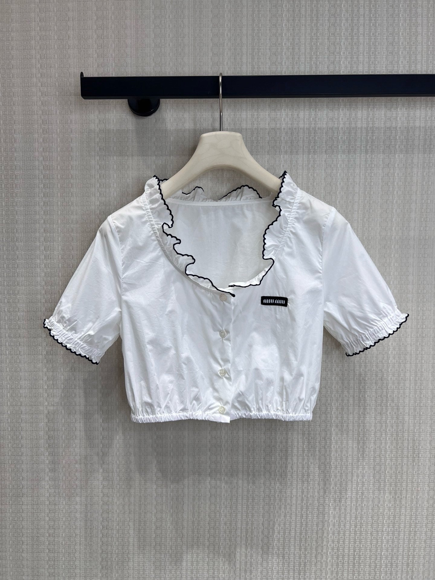 Short sleeve shirt