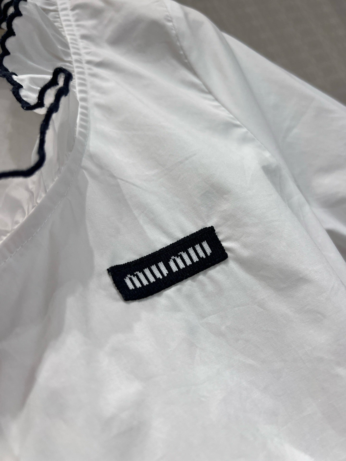 Short sleeve shirt