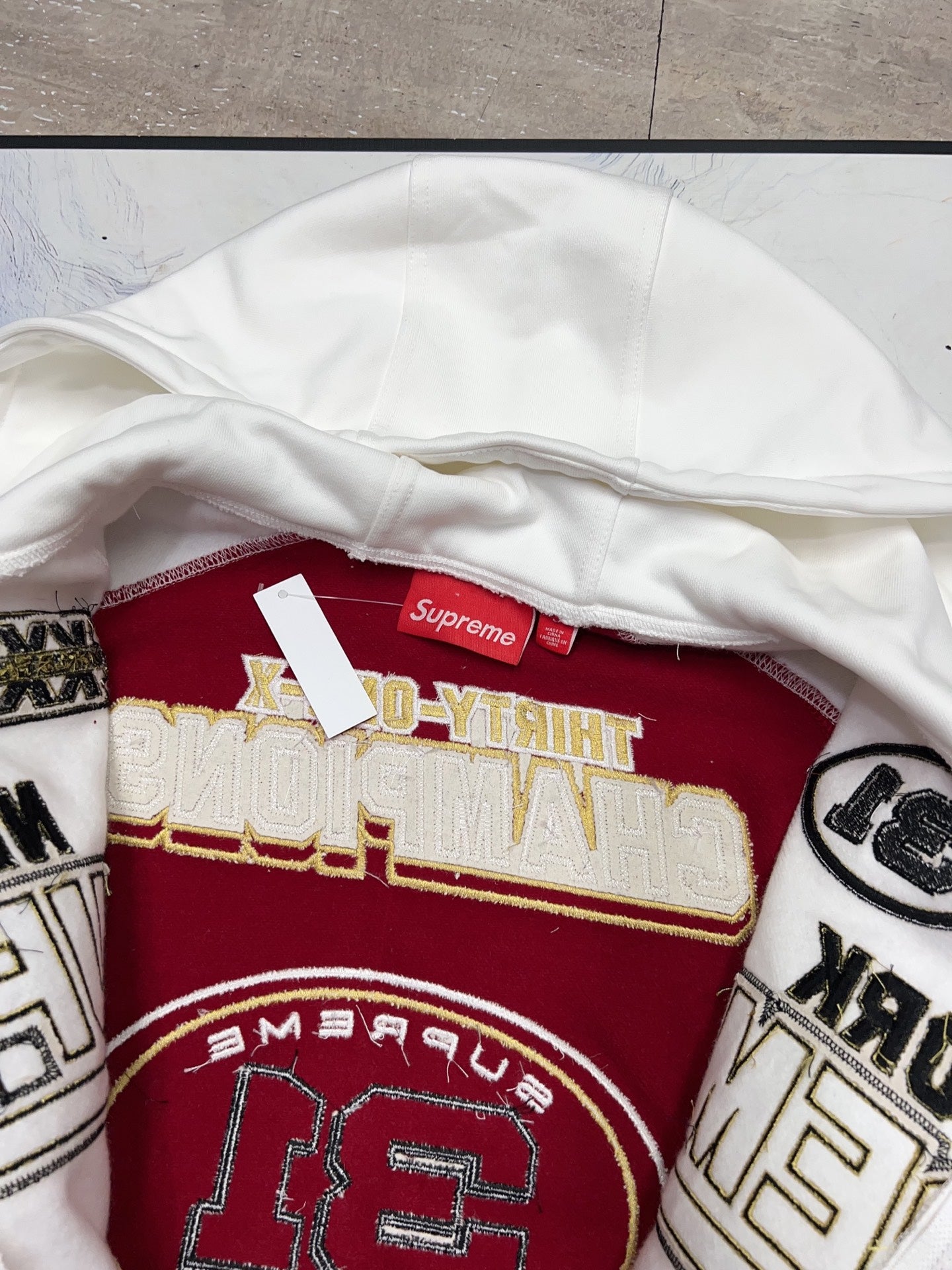 Sweatshirt