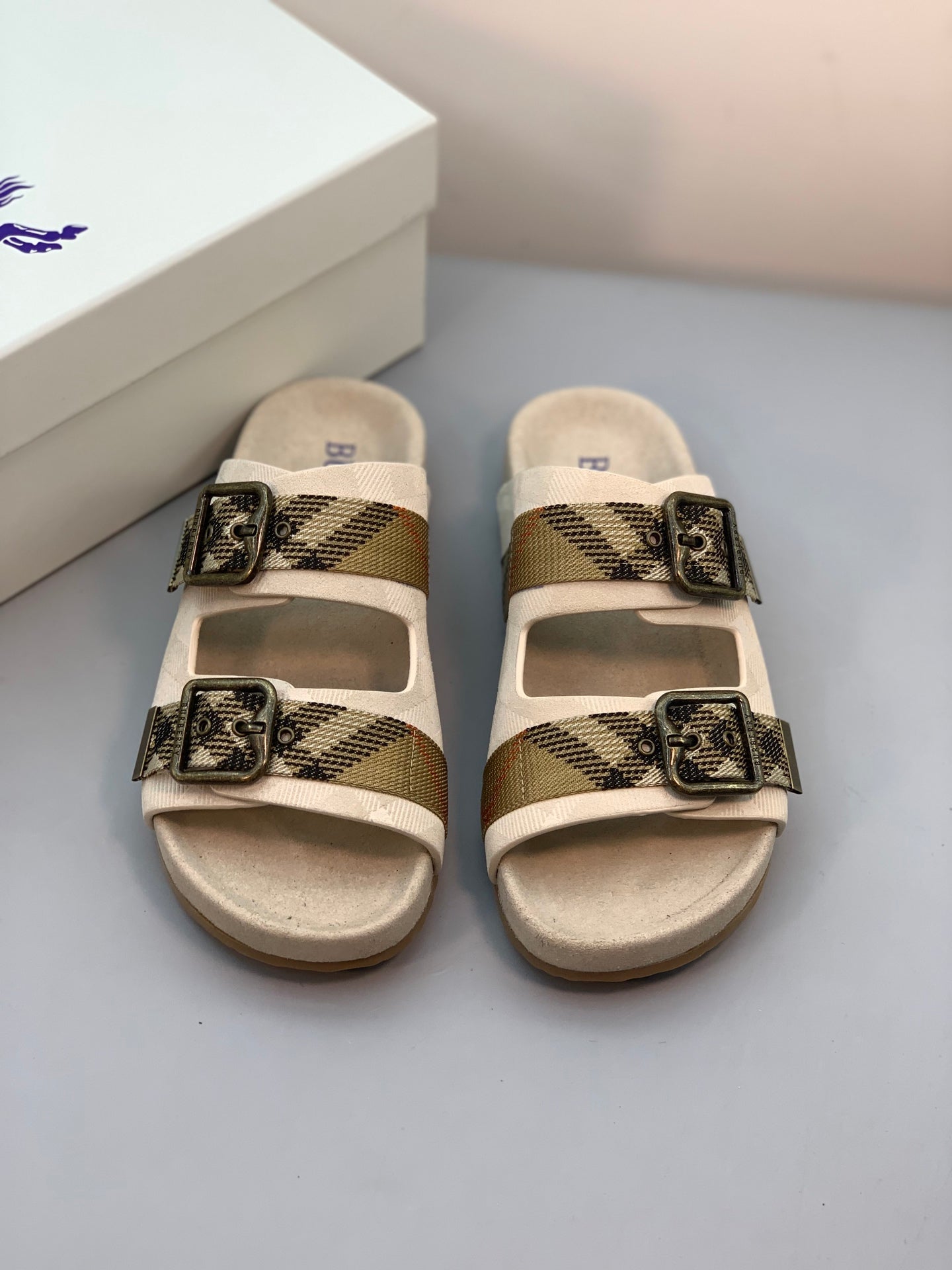 Slippers