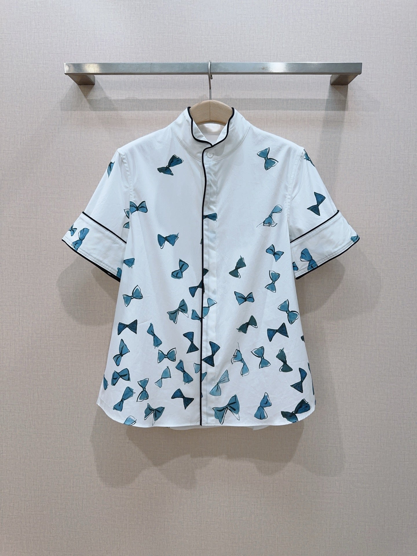 Short sleeve shirt