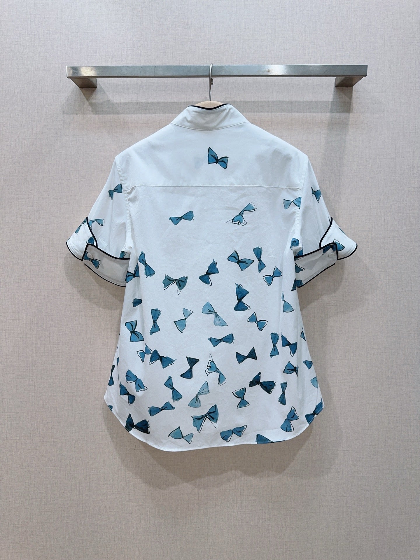 Short sleeve shirt