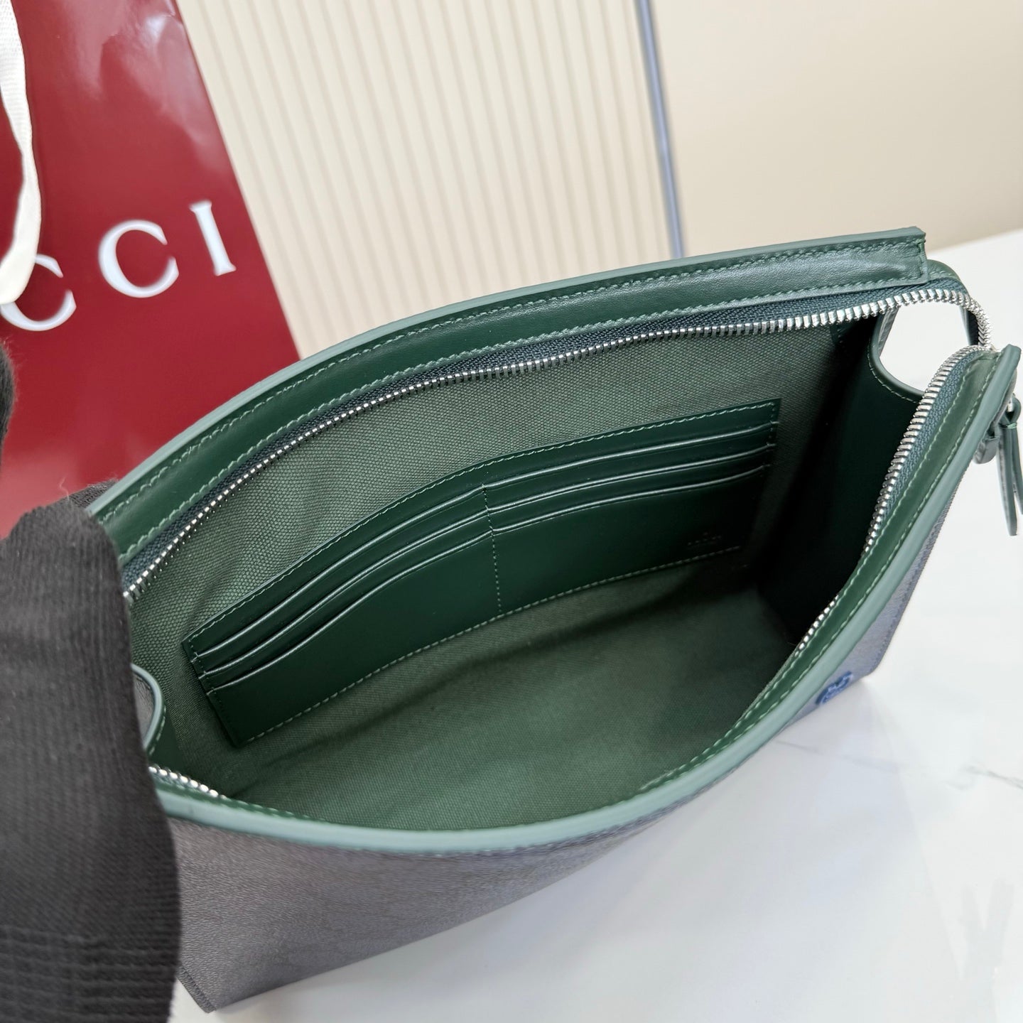Clutch bag