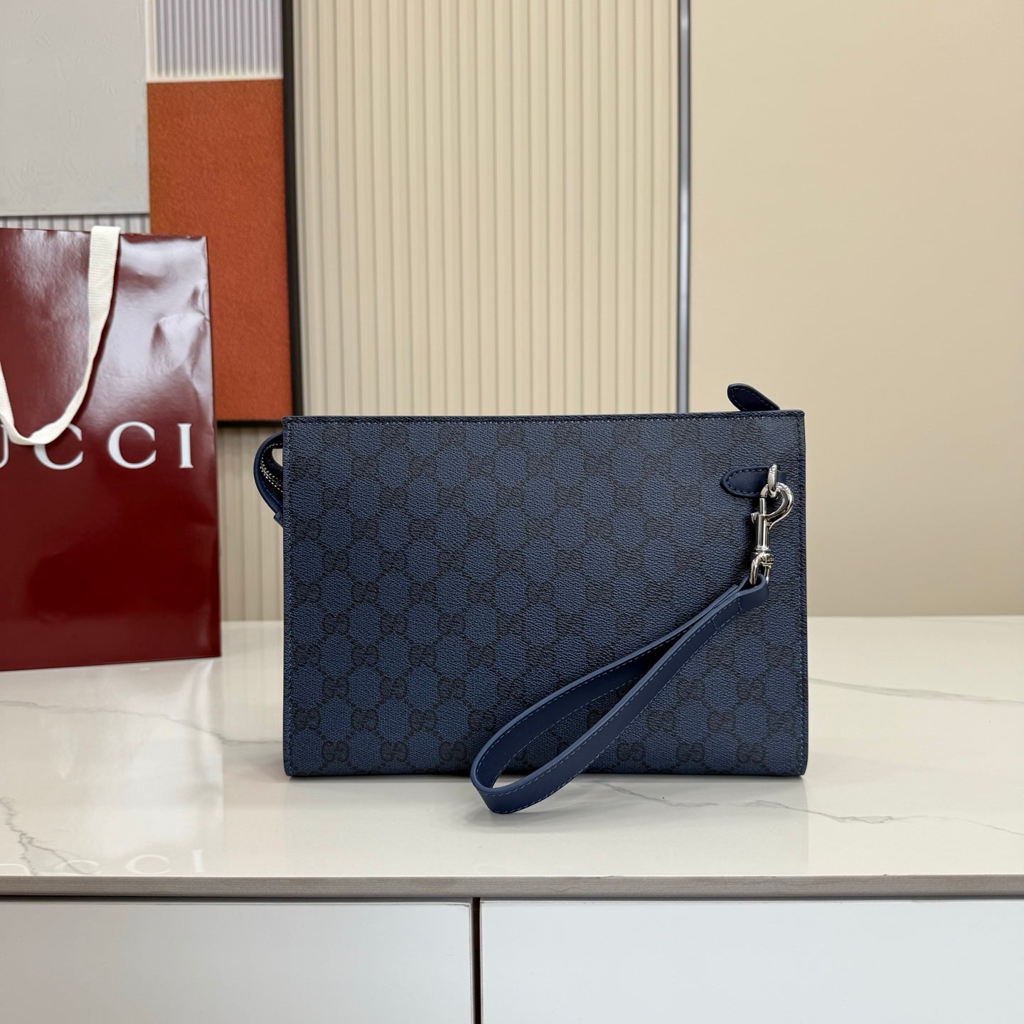Clutch bag