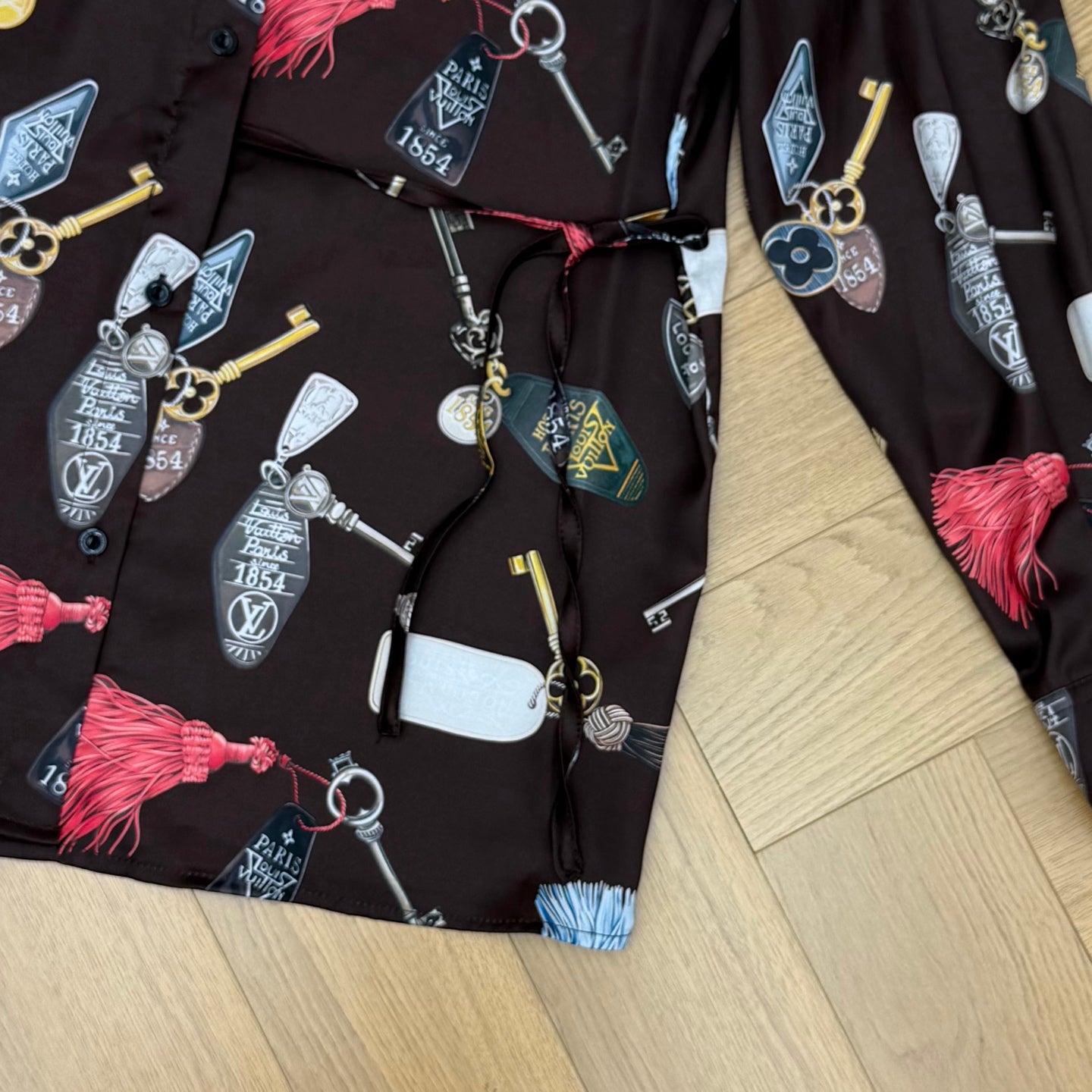 Long sleeve shirt
