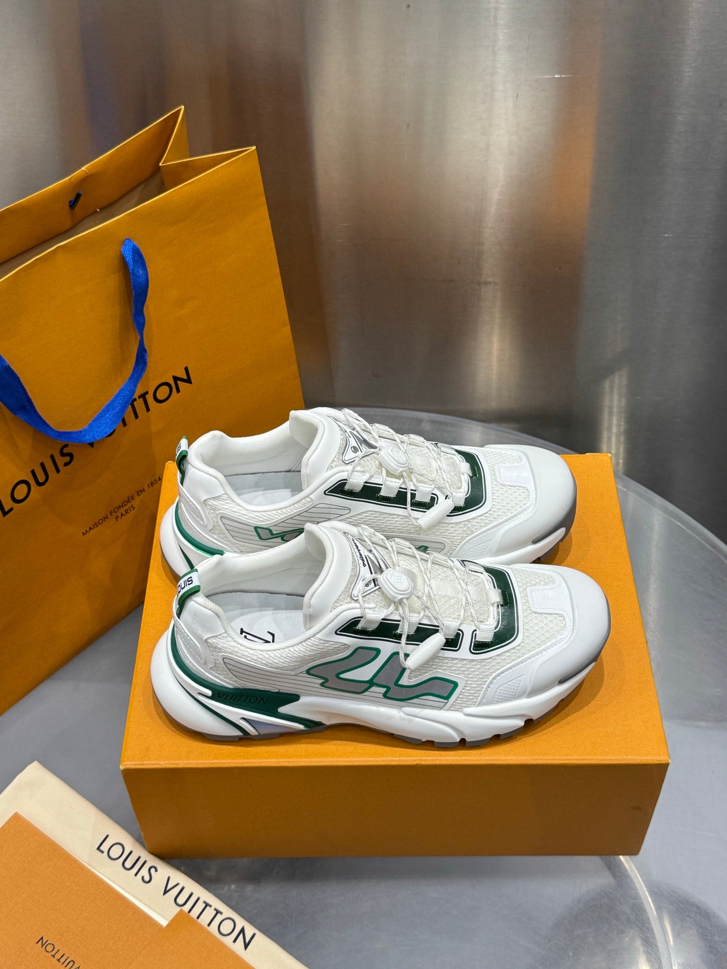 Sneakers