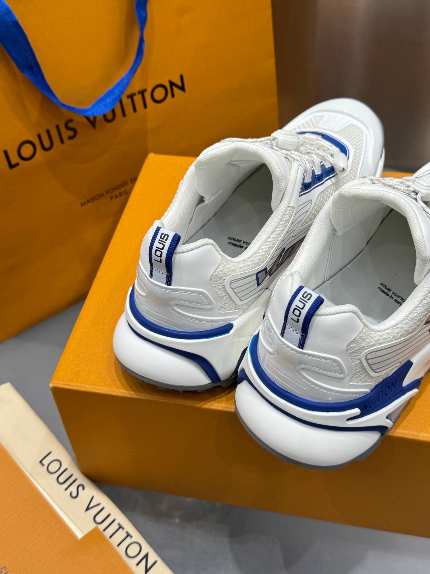 Sneakers