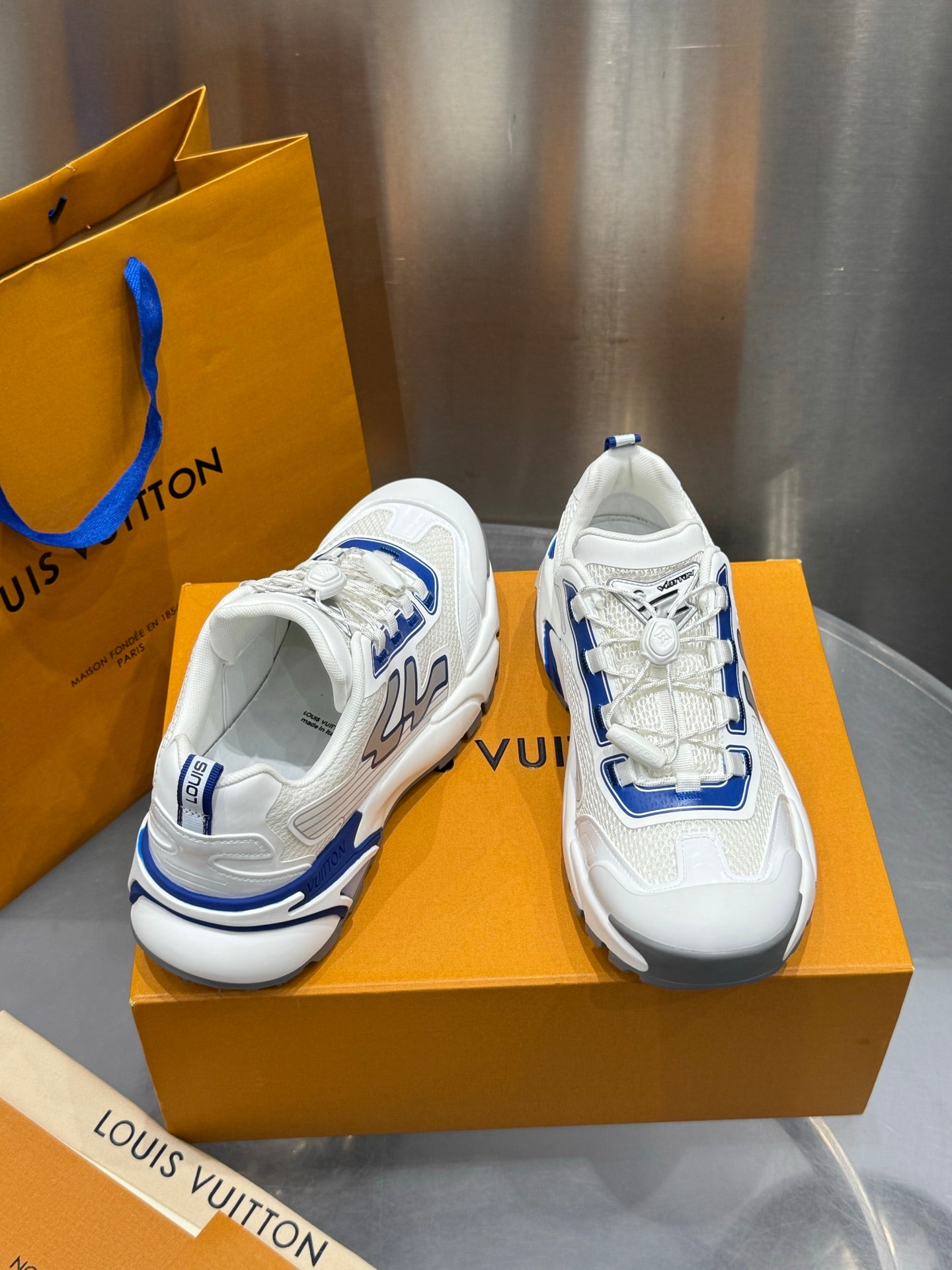 Sneakers