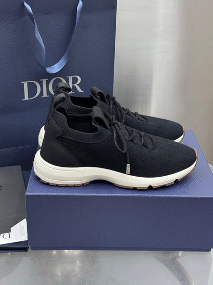 B80 Sneakers