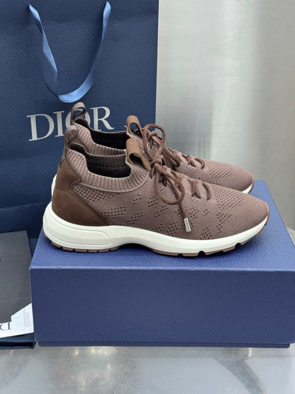 B80 Sneakers