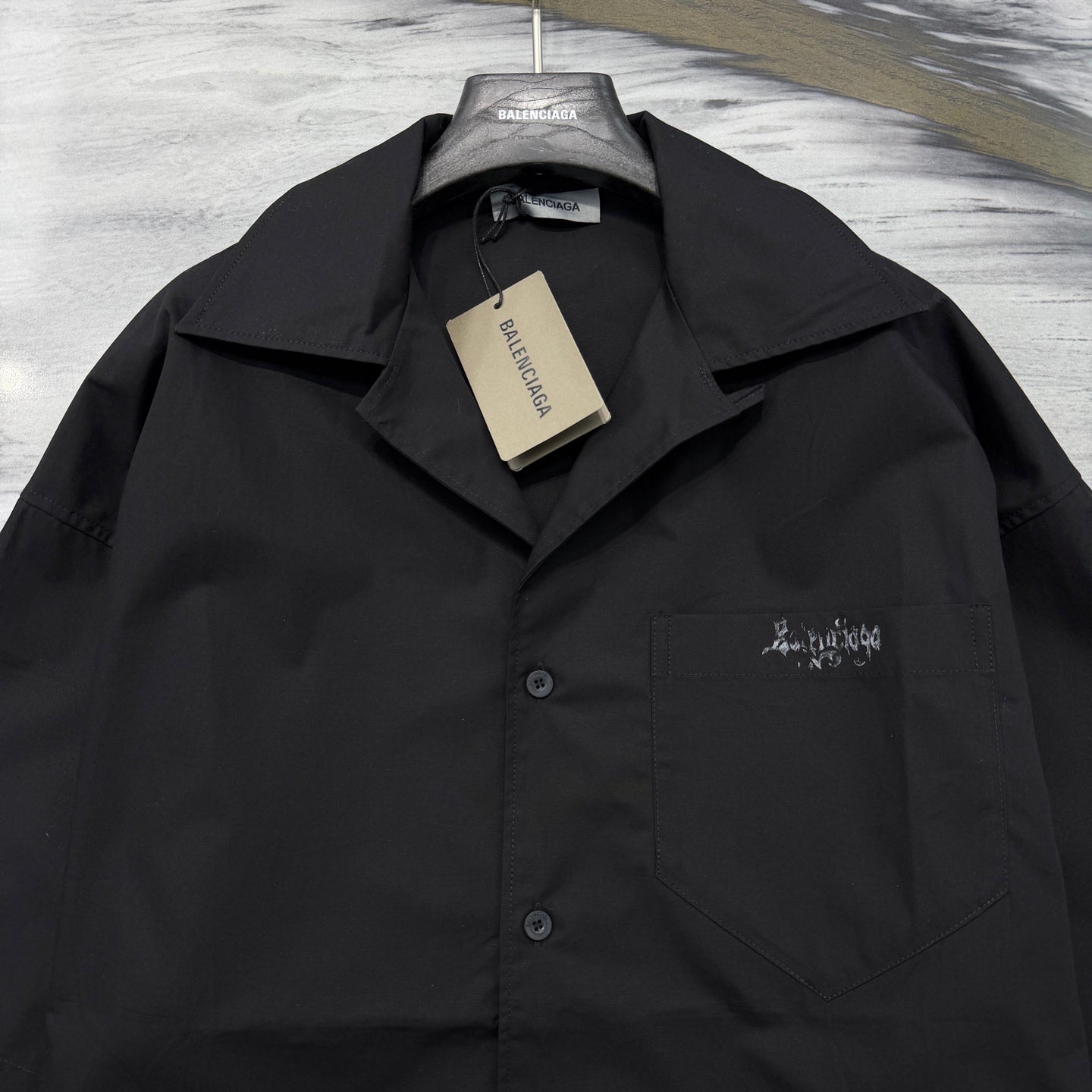 Short sleeve shirt