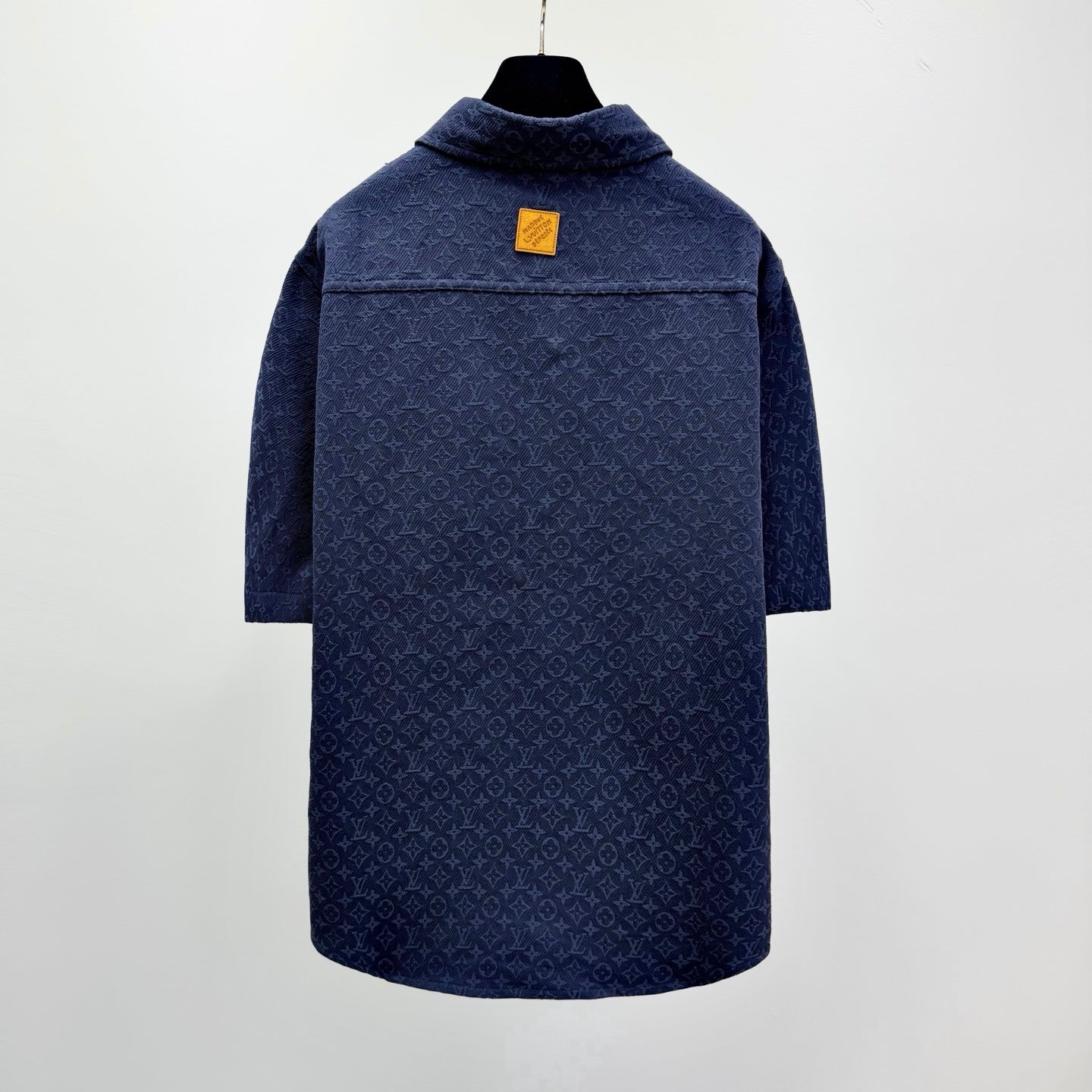 Short sleeve shirt