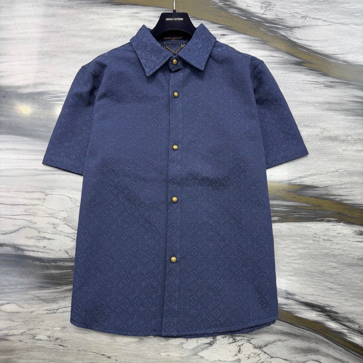 Short sleeve shirt