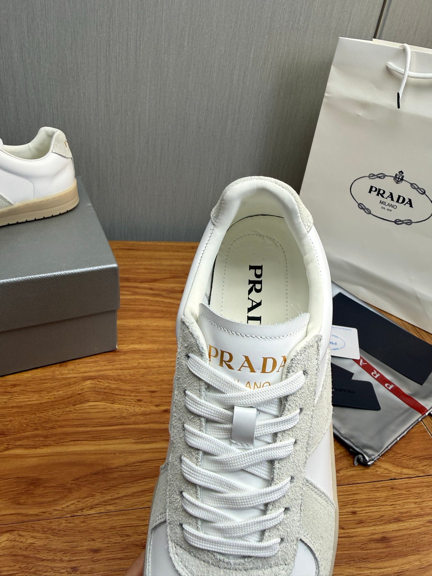 Sneakers